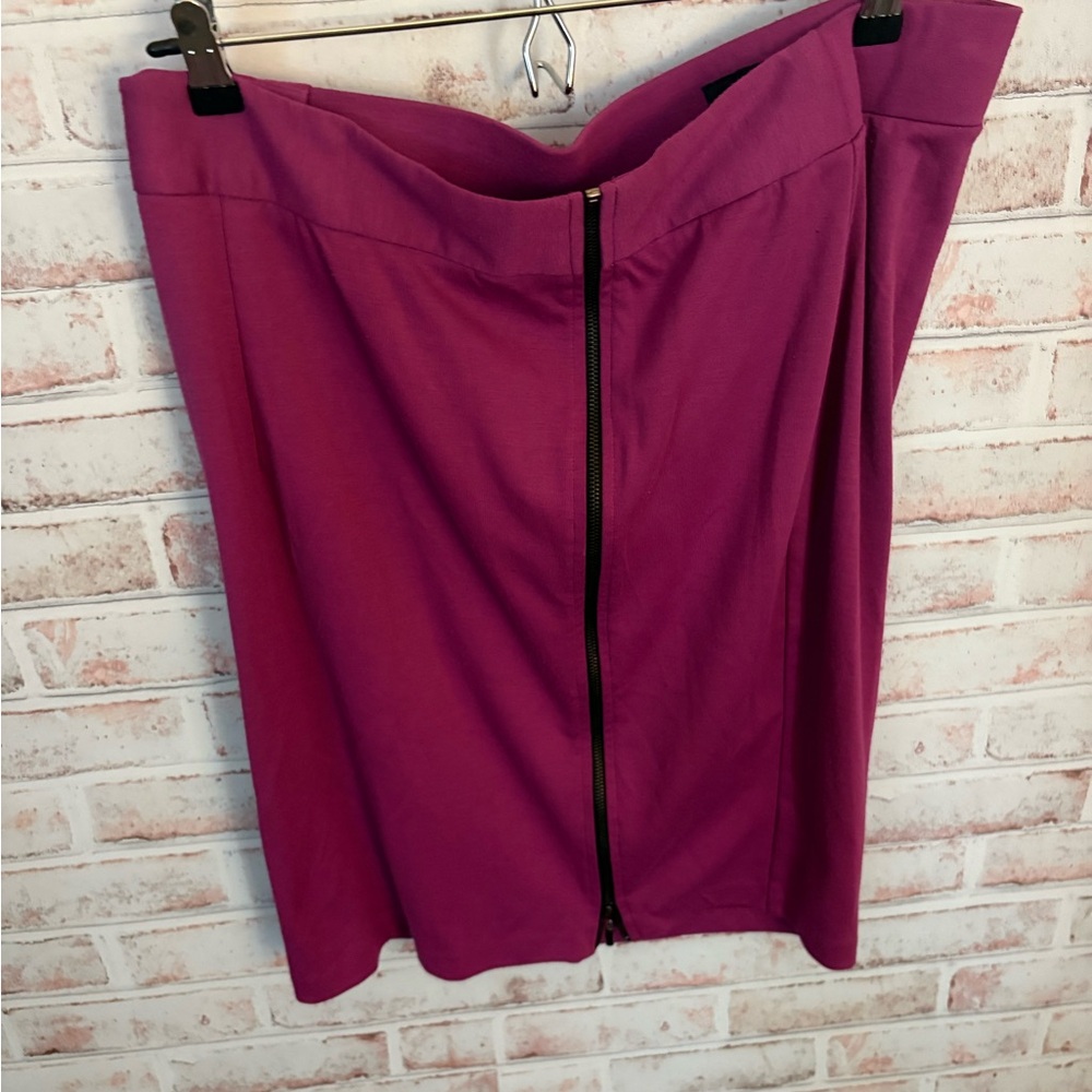 Torrid Elegant Pink and Gray Skirt Set - Picture 2 of 8